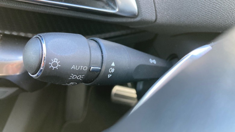 Peugeot 3008 1.6 Hybrid 225 Active Premium+ 5dr e-EAT8 Estate